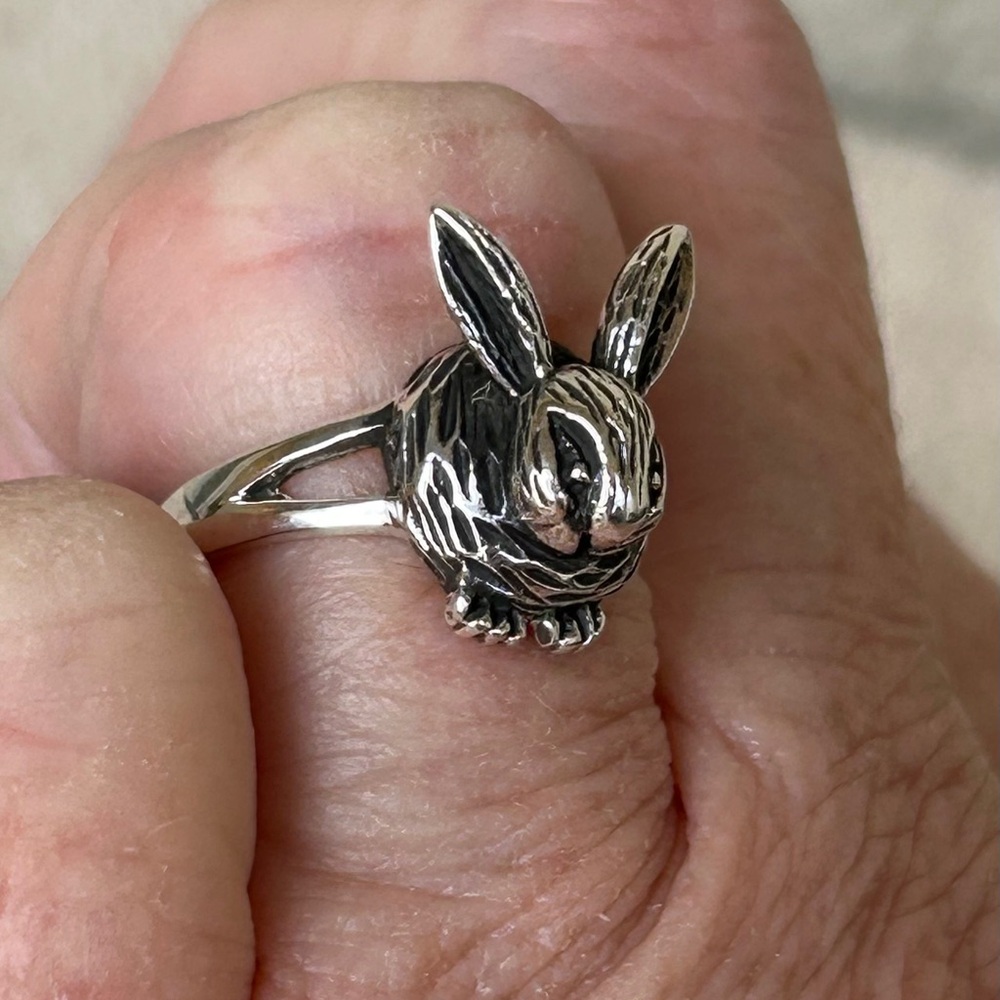 925 Sterling Silver Hand-Crafted Rabbit Ring - Picture 3 of 11